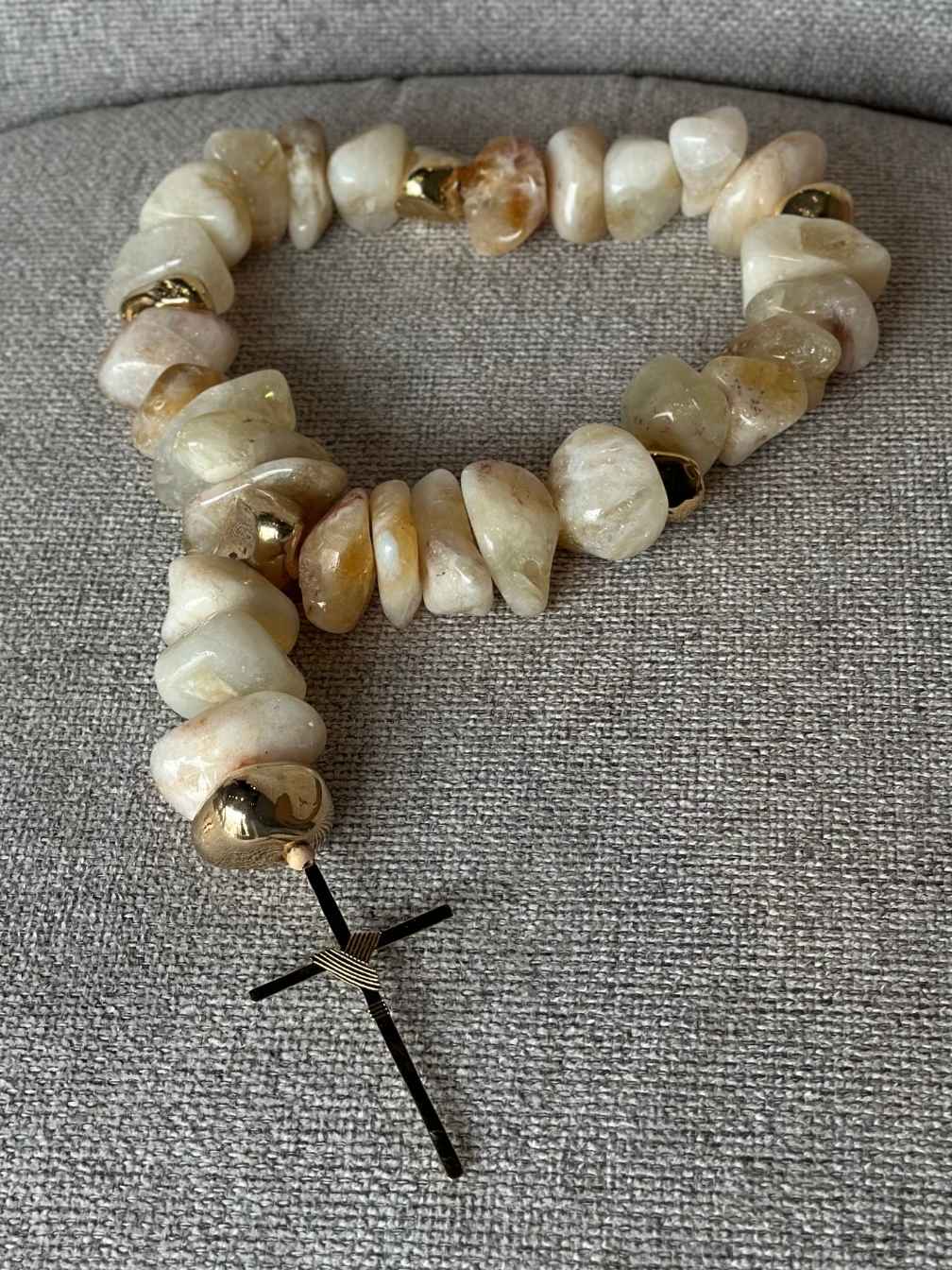 CRUCIFIXO CITRINO QUEIMADO - COLAR