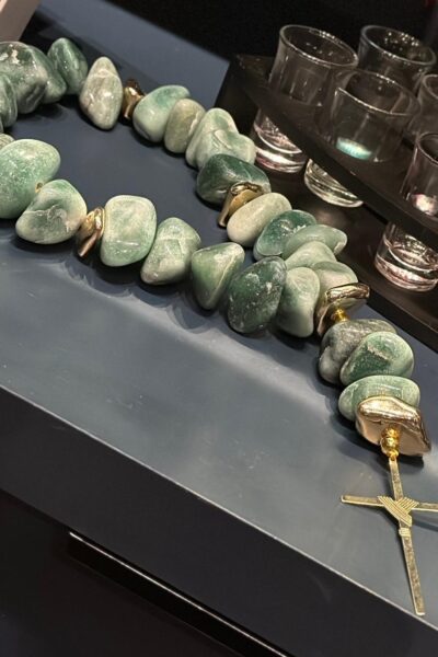 CRUCIFIXO QUARTZO VERDE - COLAR